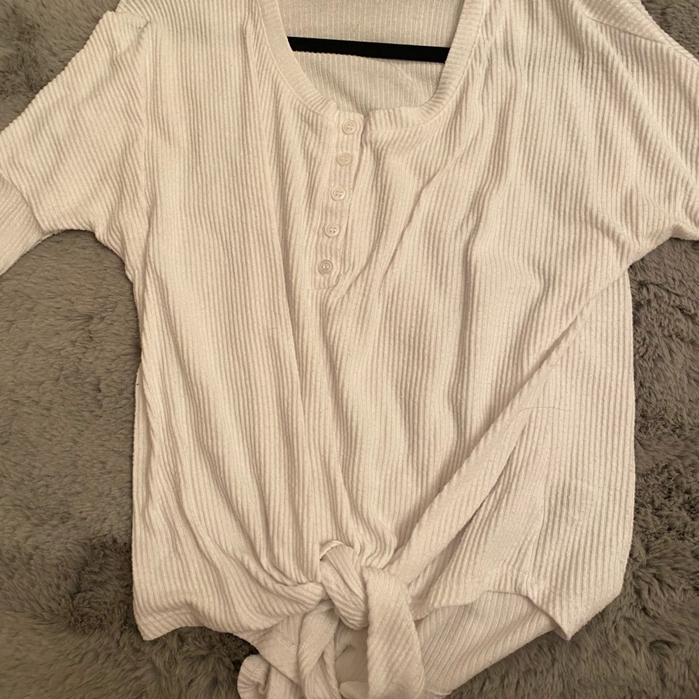 COPY - Scoop neck, white long sleeve tee